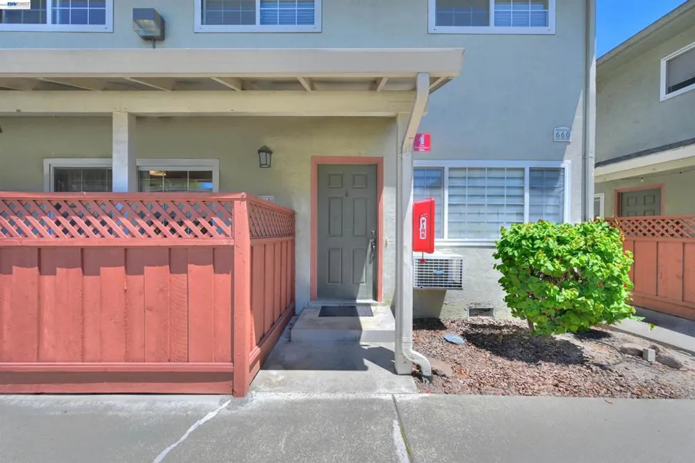 660 Fargo Ave #6 San Leandro, CA 94579