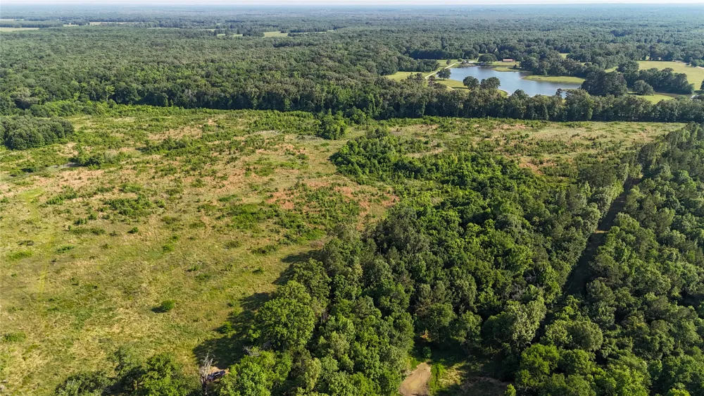4621 County Road 4621 Clarksville, TX 75550