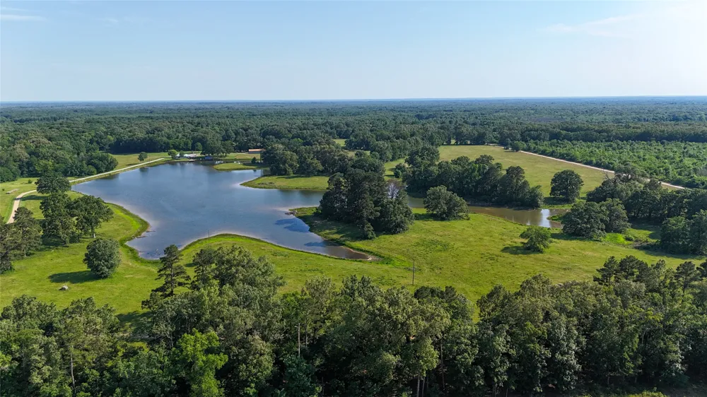 4621 County Road 4621 Clarksville, TX 75550