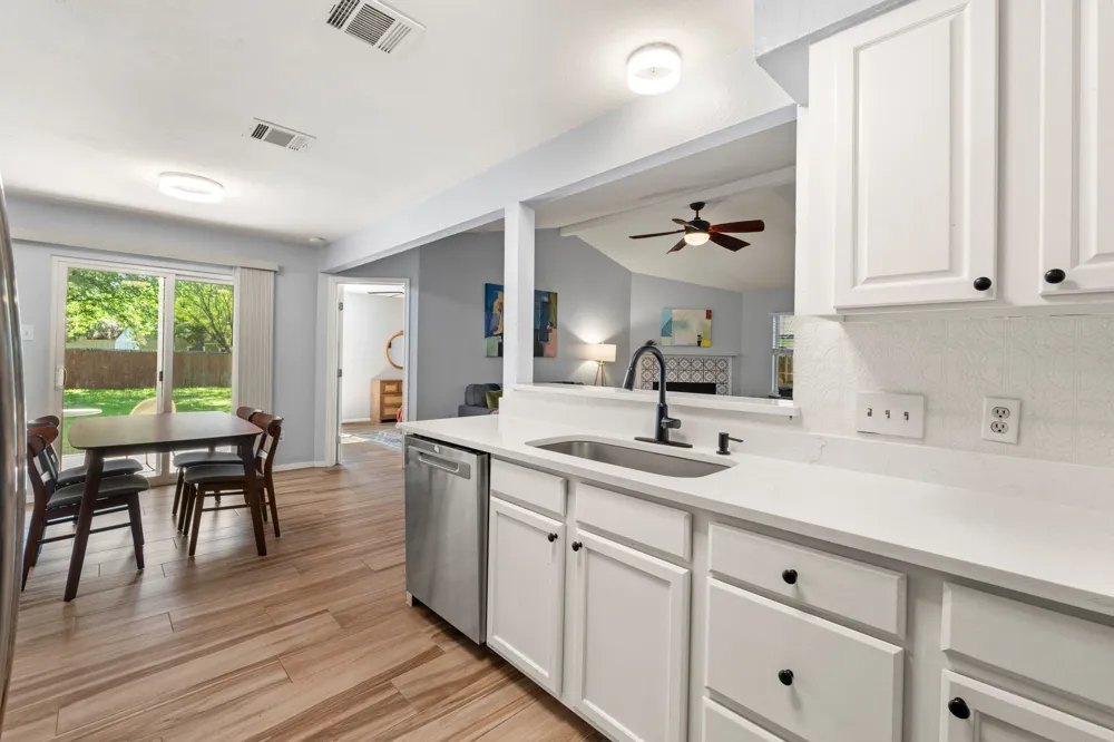 9511 Curlew Drive Austin, TX 78748