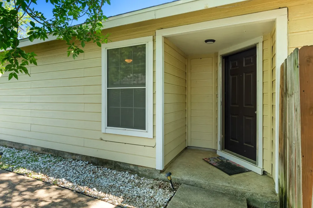 9511 Curlew Drive Austin, TX 78748