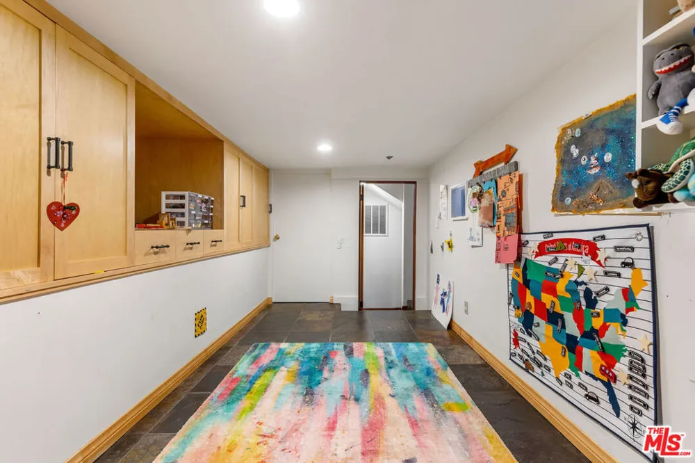 2716 Halsey Road Topanga, CA 90290