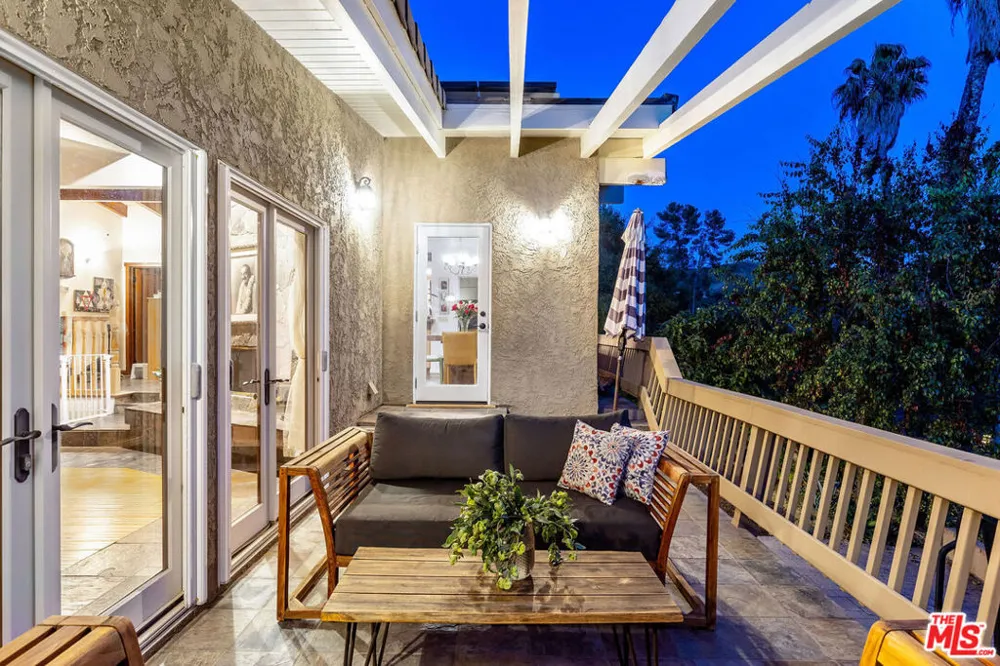 2716 Halsey Road Topanga, CA 90290
