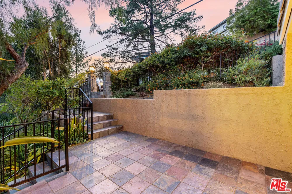 2716 Halsey Road Topanga, CA 90290