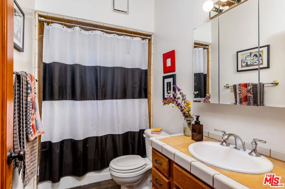 2716 Halsey Road Topanga, CA 90290