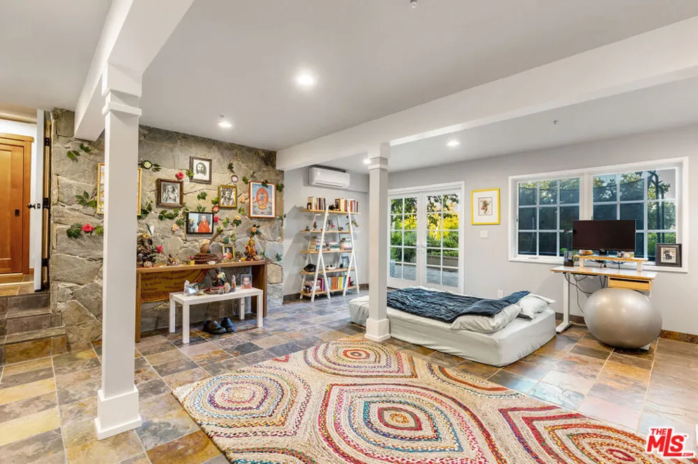 2716 Halsey Road Topanga, CA 90290
