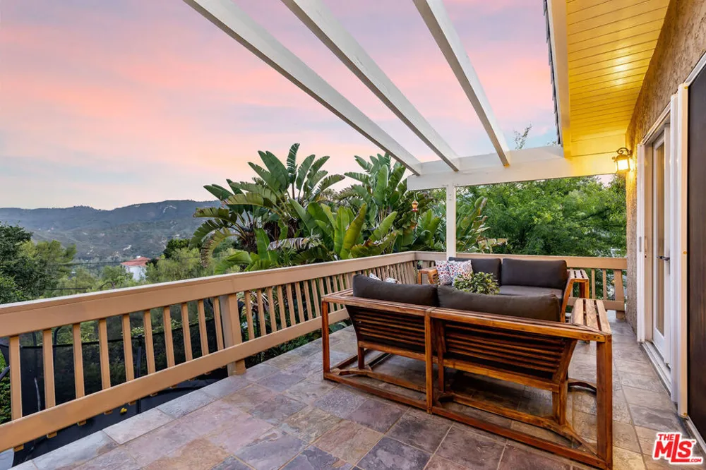 2716 Halsey Road Topanga, CA 90290
