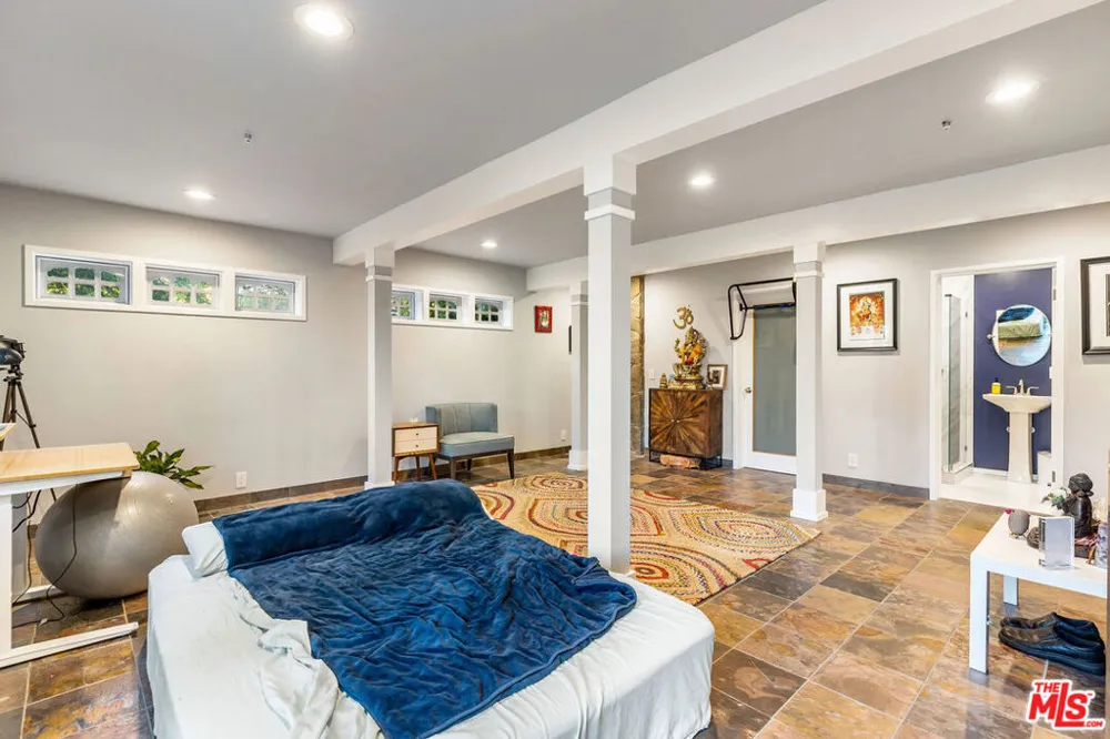 2716 Halsey Road Topanga, CA 90290