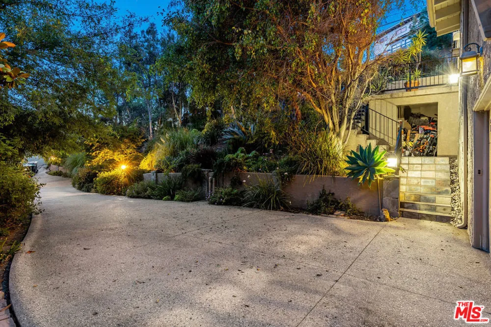 2716 Halsey Road Topanga, CA 90290