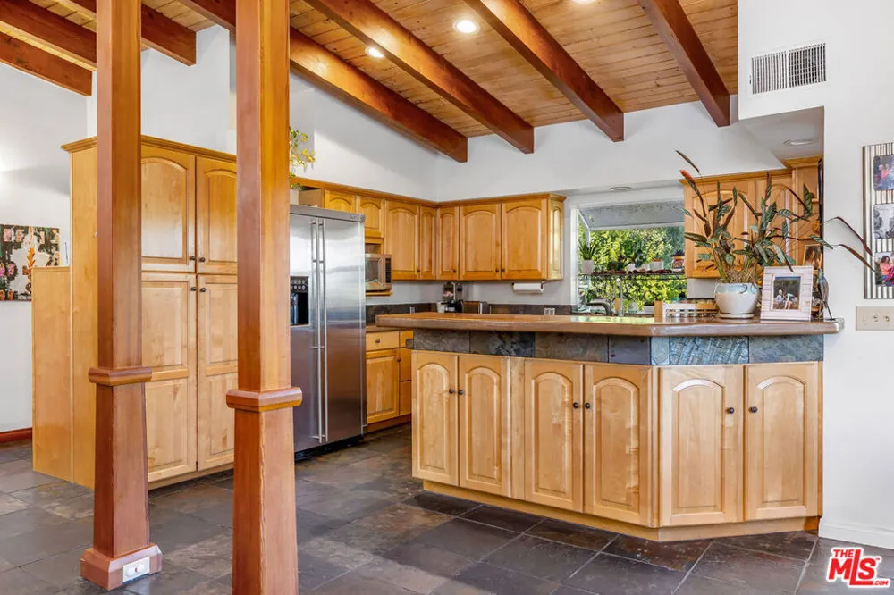 2716 Halsey Road Topanga, CA 90290
