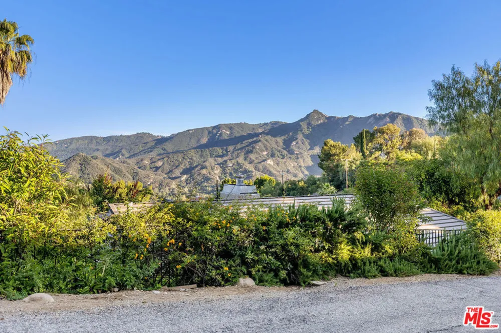 2716 Halsey Road Topanga, CA 90290