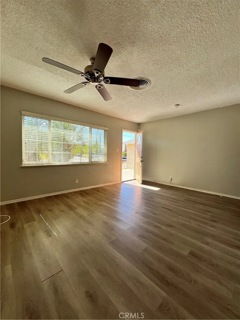 7142 Church Highland, CA 92346