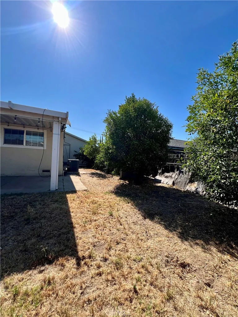 7142 Church Highland, CA 92346