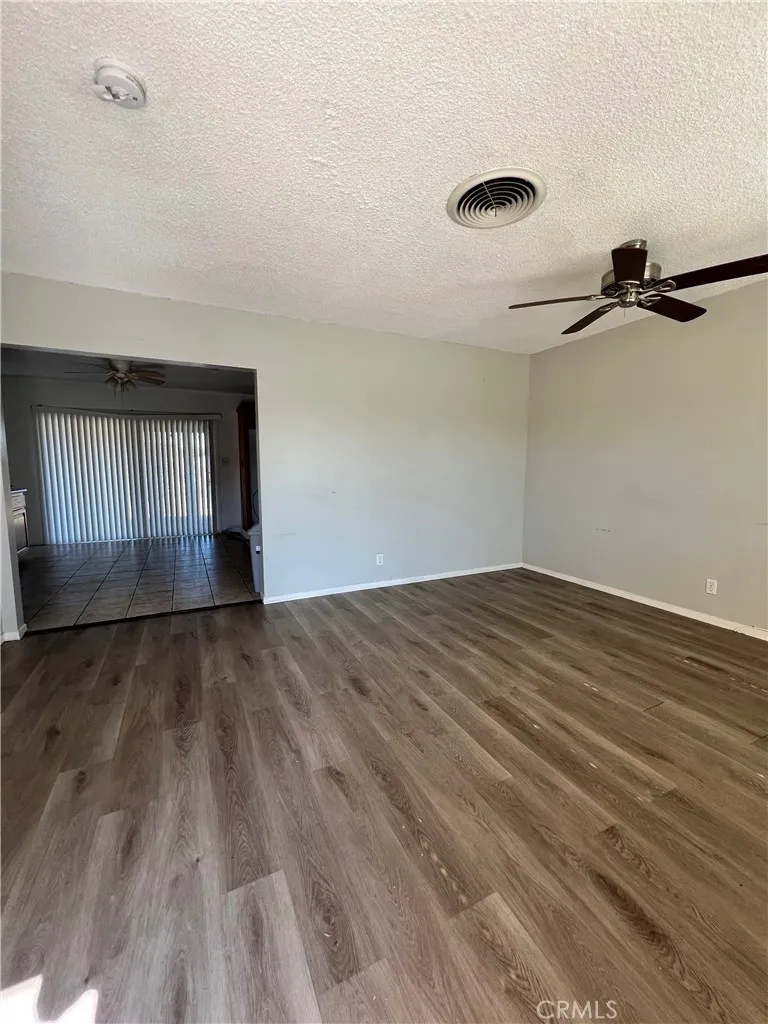 7142 Church Highland, CA 92346