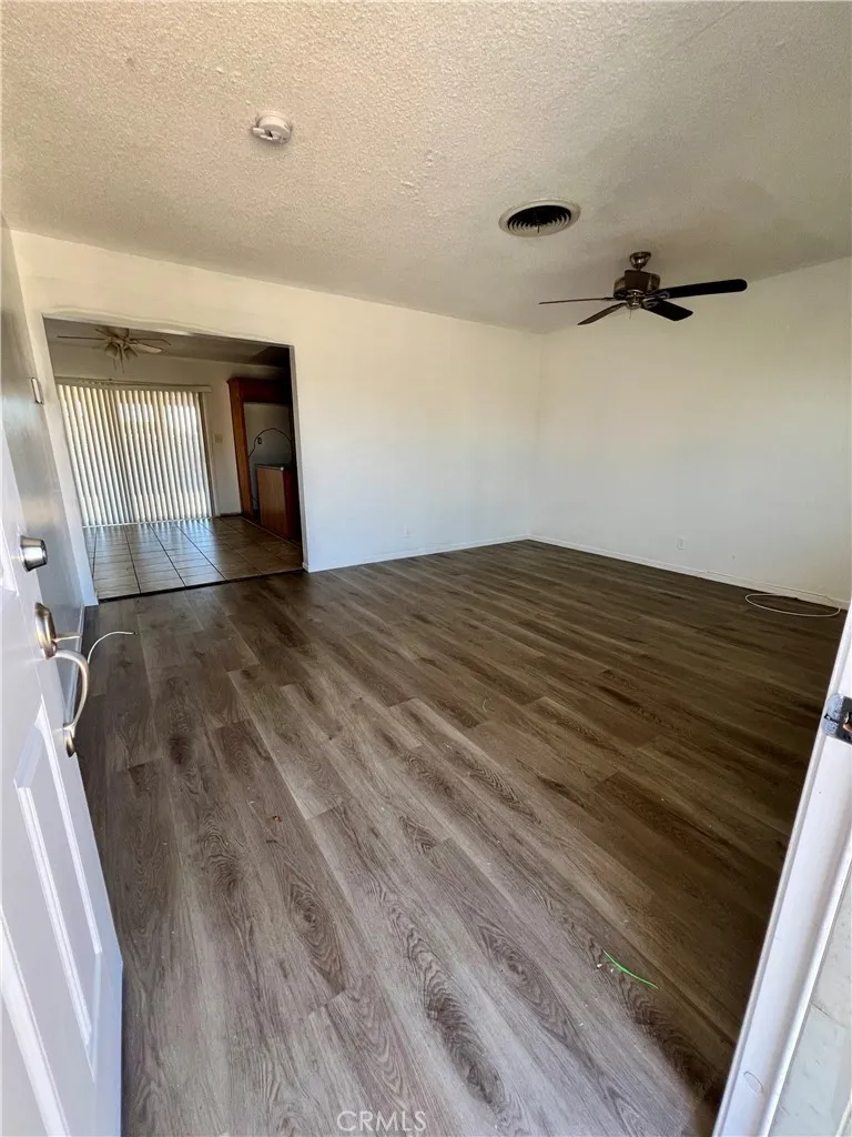 7142 Church Highland, CA 92346