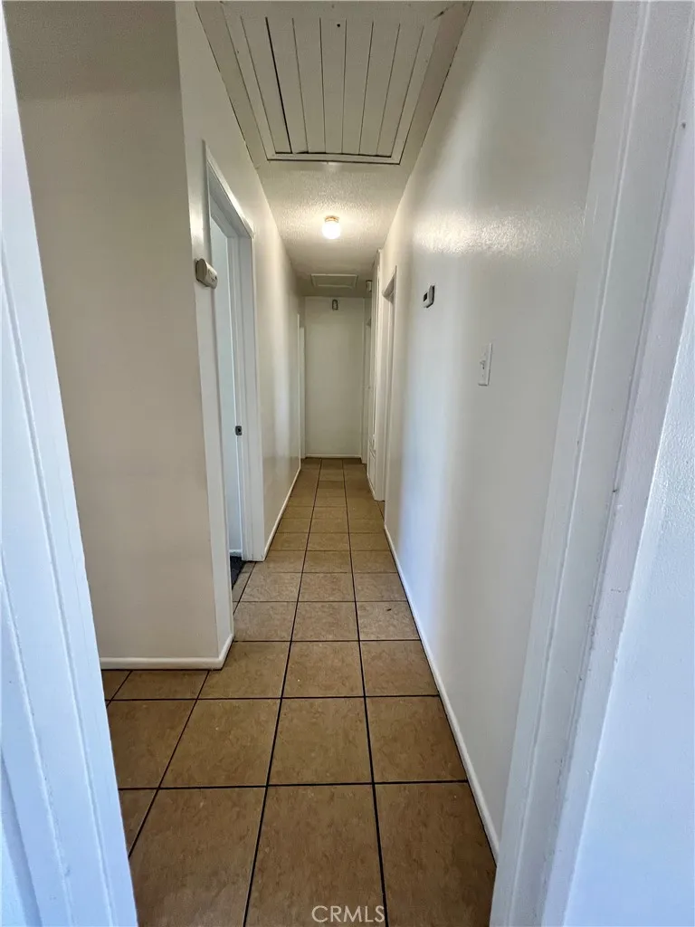 7142 Church Highland, CA 92346