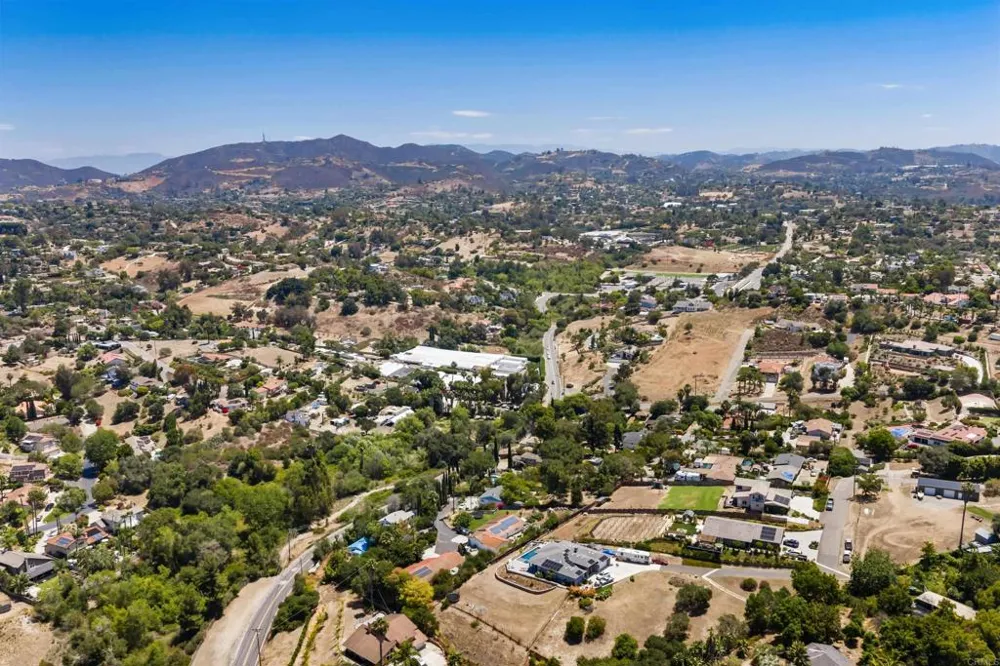 1407 Monte Vista Drive Vista, CA 92084