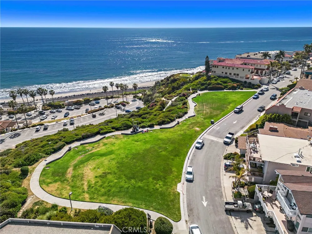 250 Avenida Lobeiro #E San Clemente, CA 92672