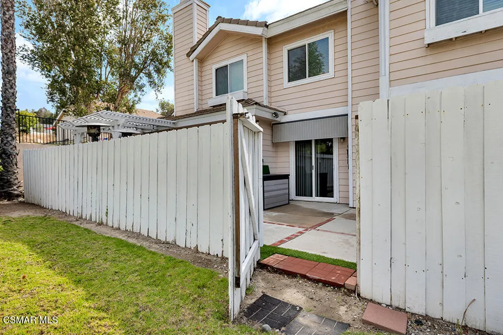 2776 Erringer Road #19 Simi Valley, CA 93065