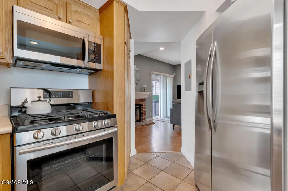 2776 Erringer Road #19 Simi Valley, CA 93065