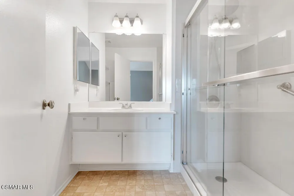 2776 Erringer Road #19 Simi Valley, CA 93065
