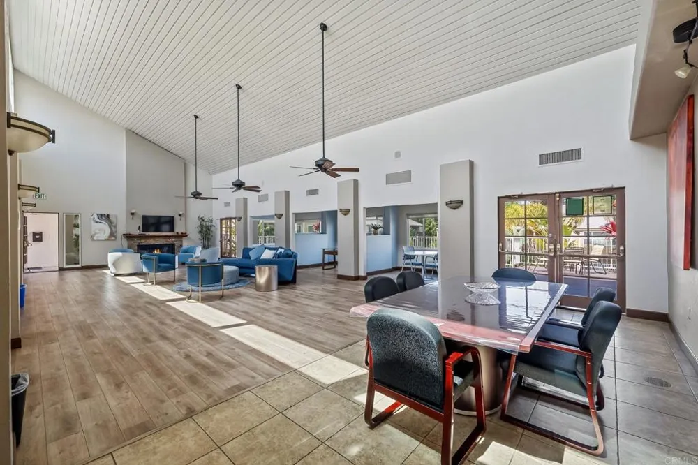 8548 Via Mallorca #E La Jolla, CA 92037