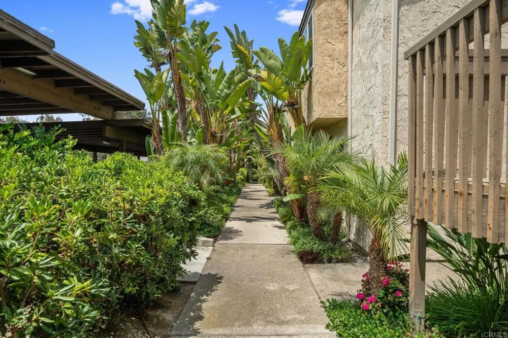 8548 Via Mallorca #E La Jolla, CA 92037