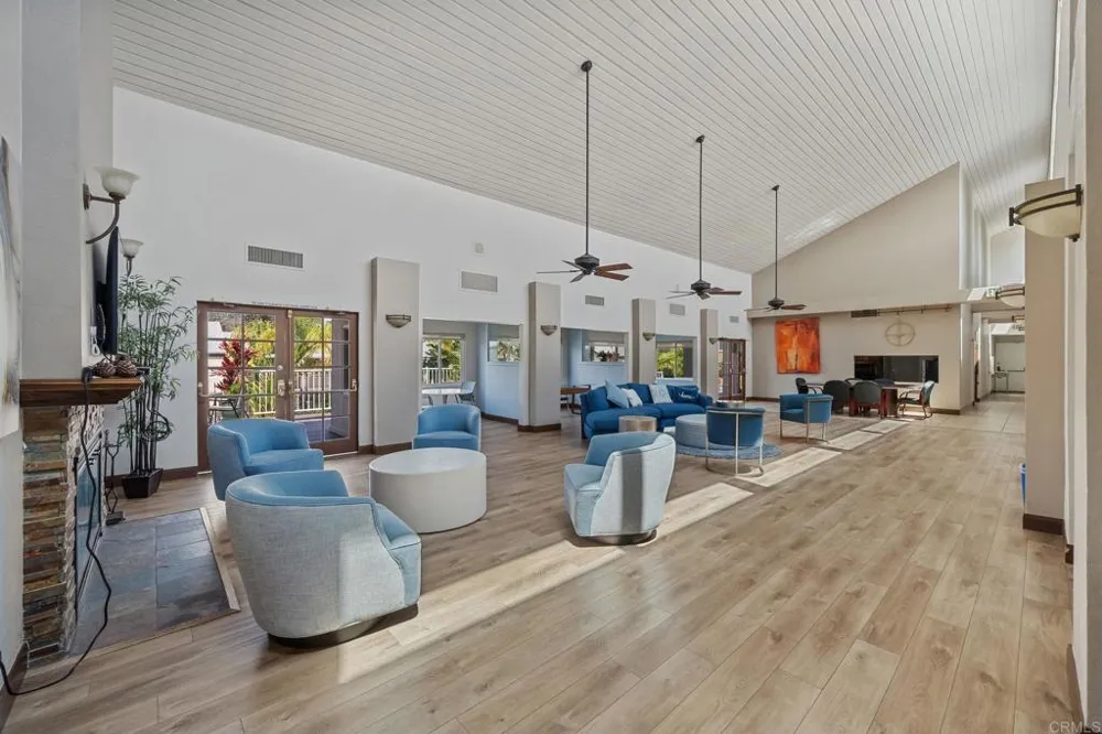 8548 Via Mallorca #E La Jolla, CA 92037