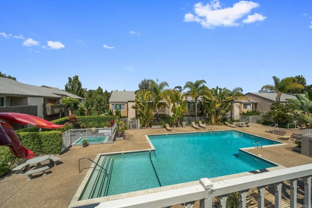 8548 Via Mallorca #E La Jolla, CA 92037