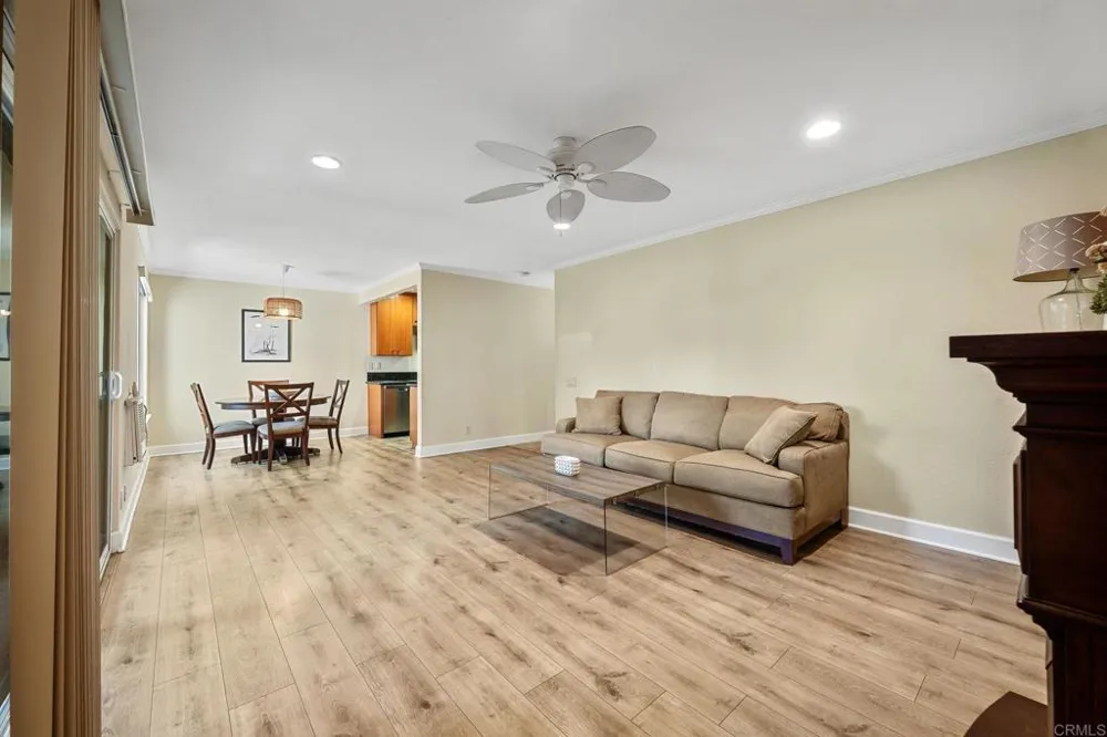 8548 Via Mallorca #E La Jolla, CA 92037