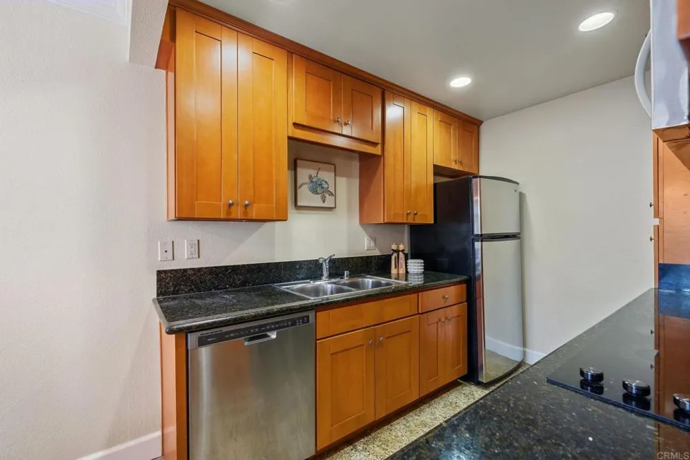 8548 Via Mallorca #E La Jolla, CA 92037
