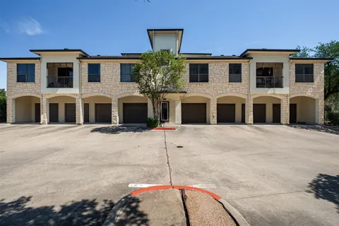 7701 Rialto Boulevard #637