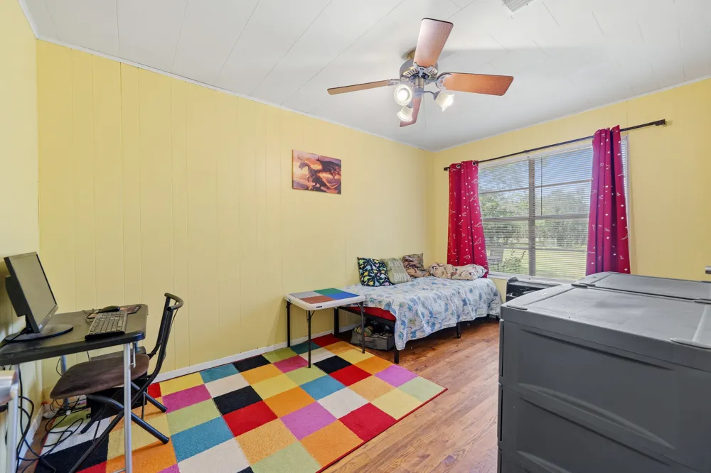914 6th Street Blanco, TX 78606