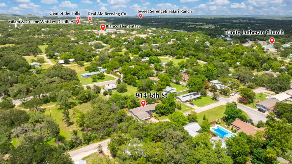 914 6th Street Blanco, TX 78606