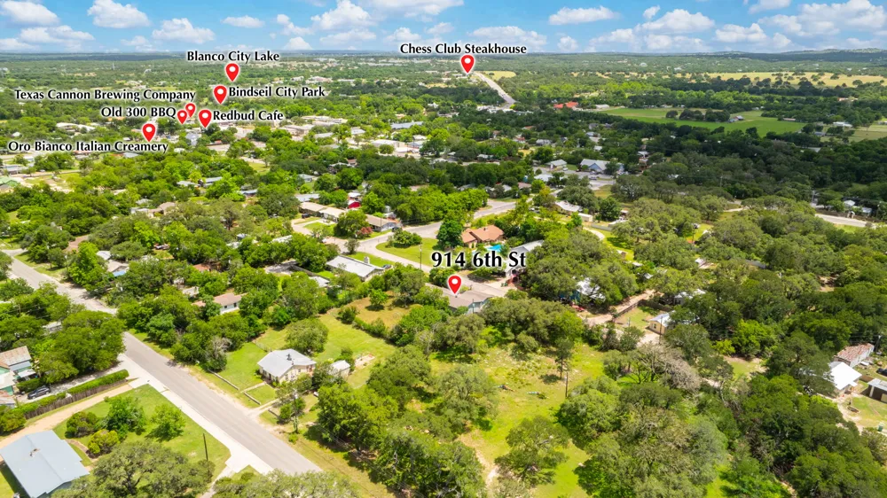 914 6th Street Blanco, TX 78606