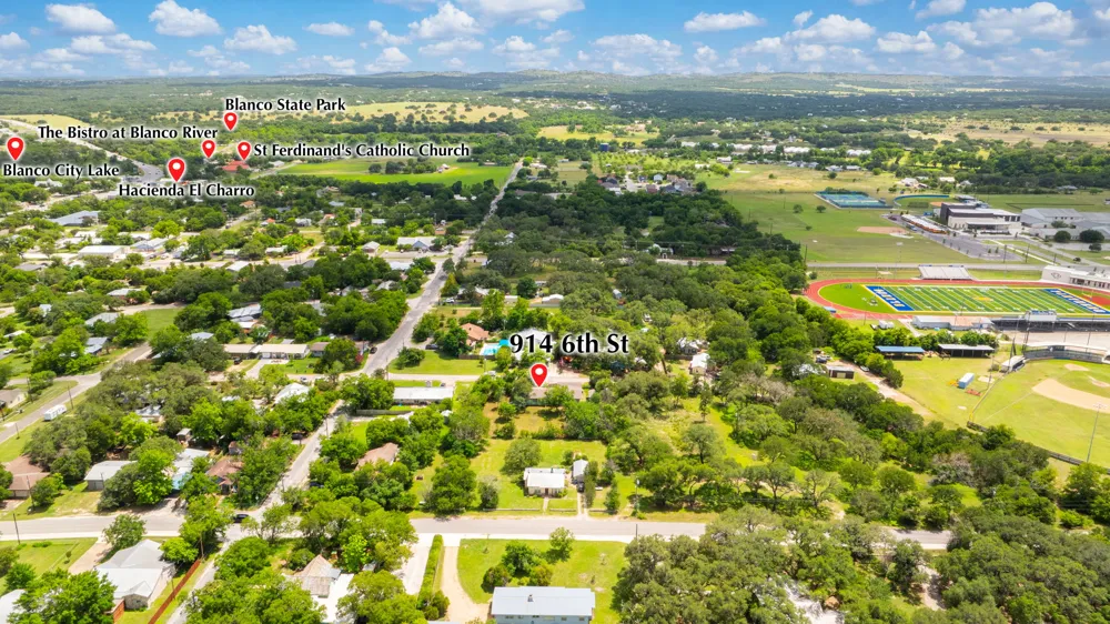 914 6th Street Blanco, TX 78606