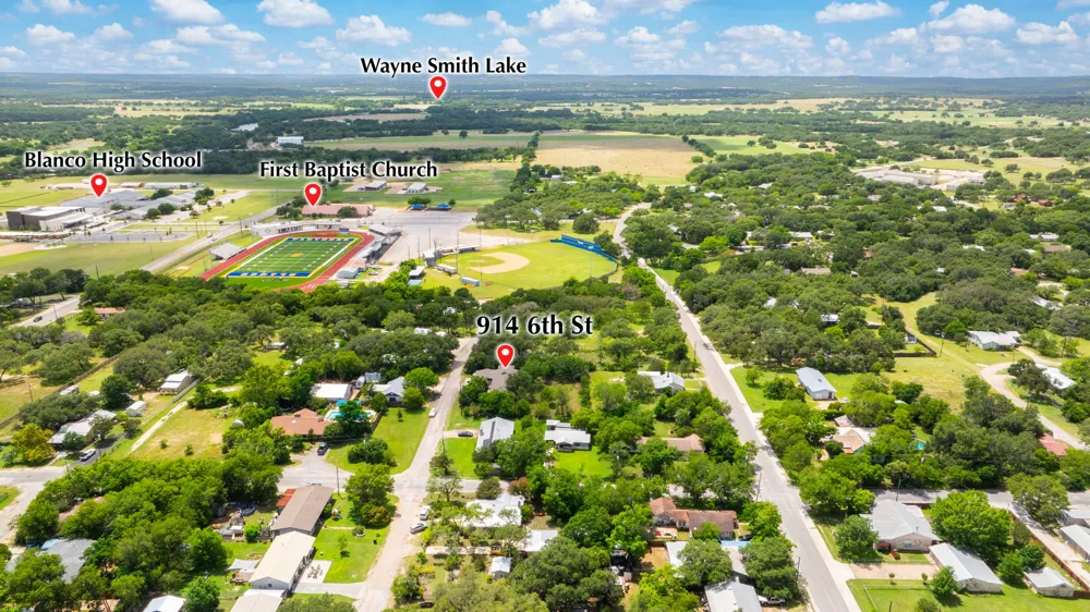 914 6th Street Blanco, TX 78606