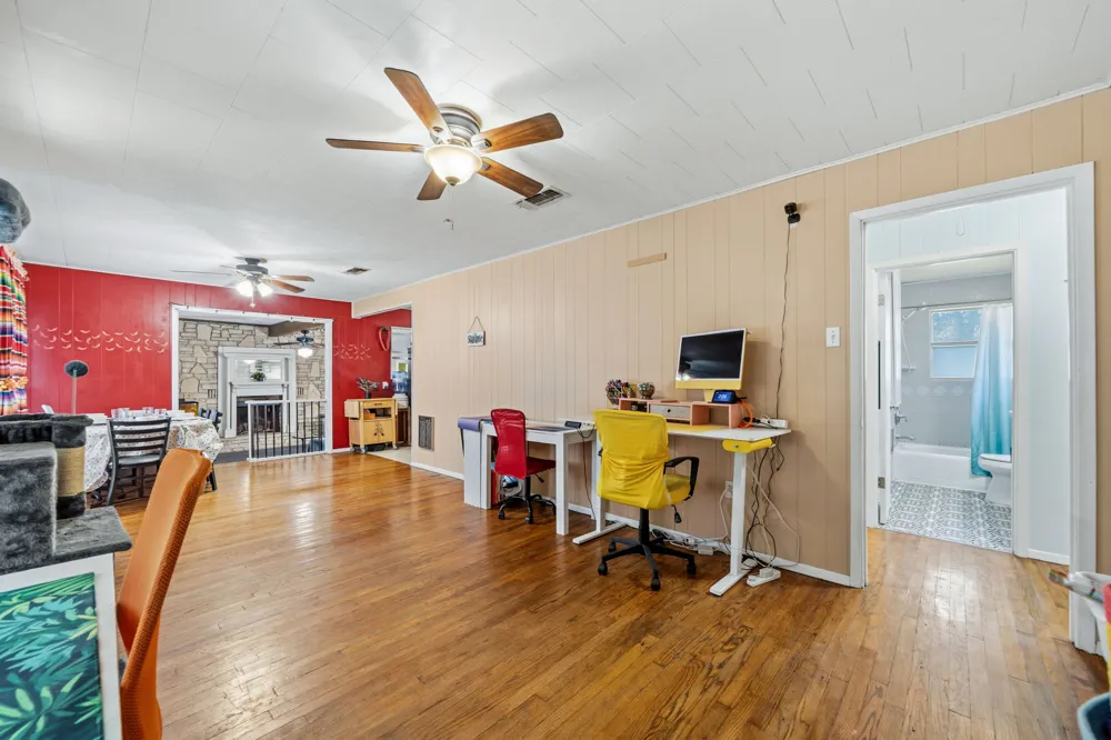 914 6th Street Blanco, TX 78606