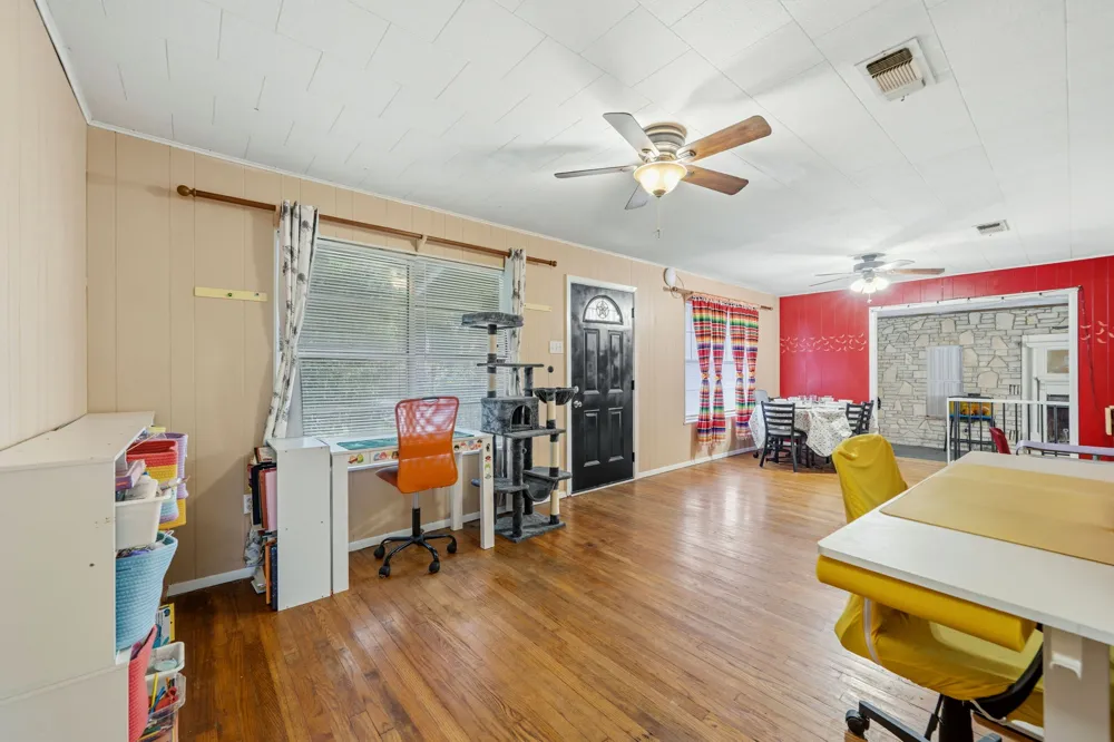 914 6th Street Blanco, TX 78606