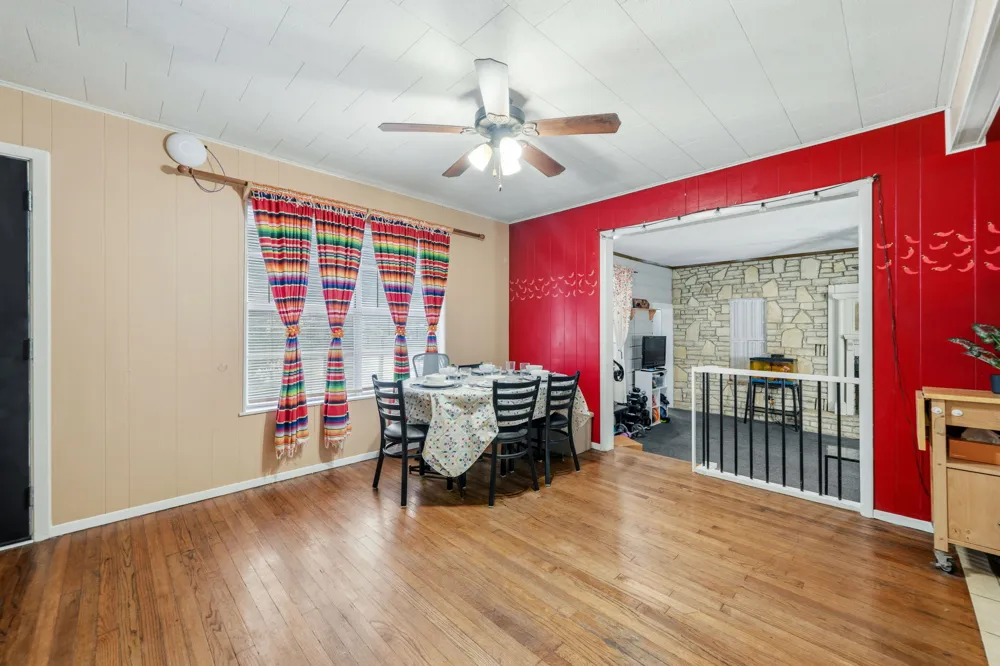 914 6th Street Blanco, TX 78606