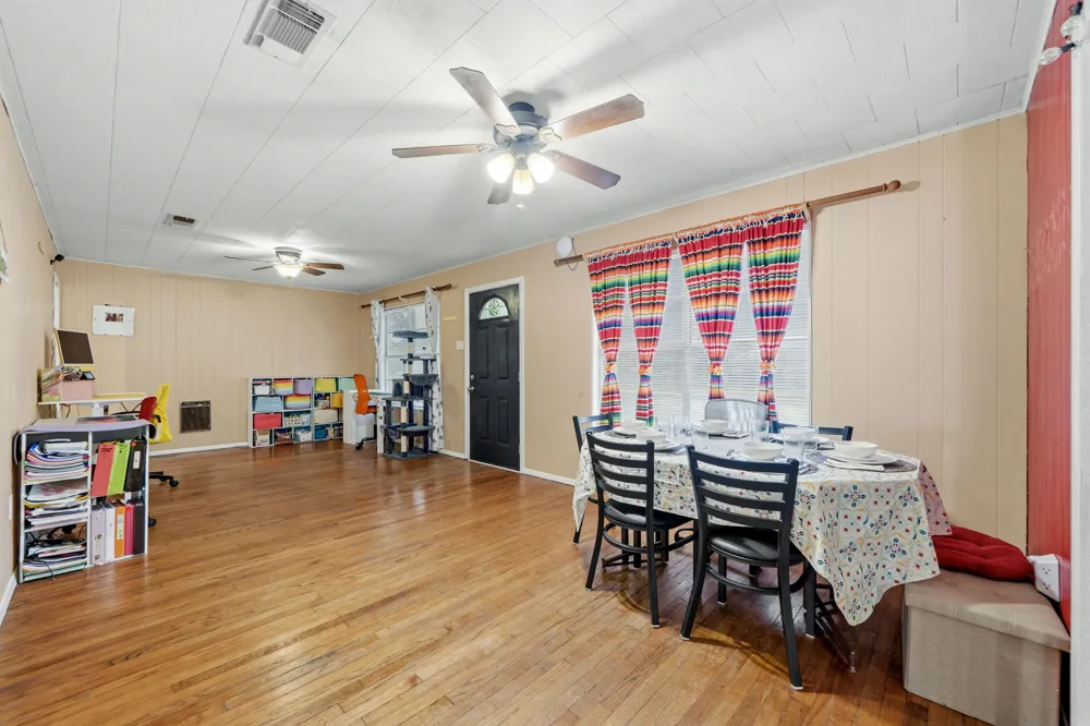 914 6th Street Blanco, TX 78606