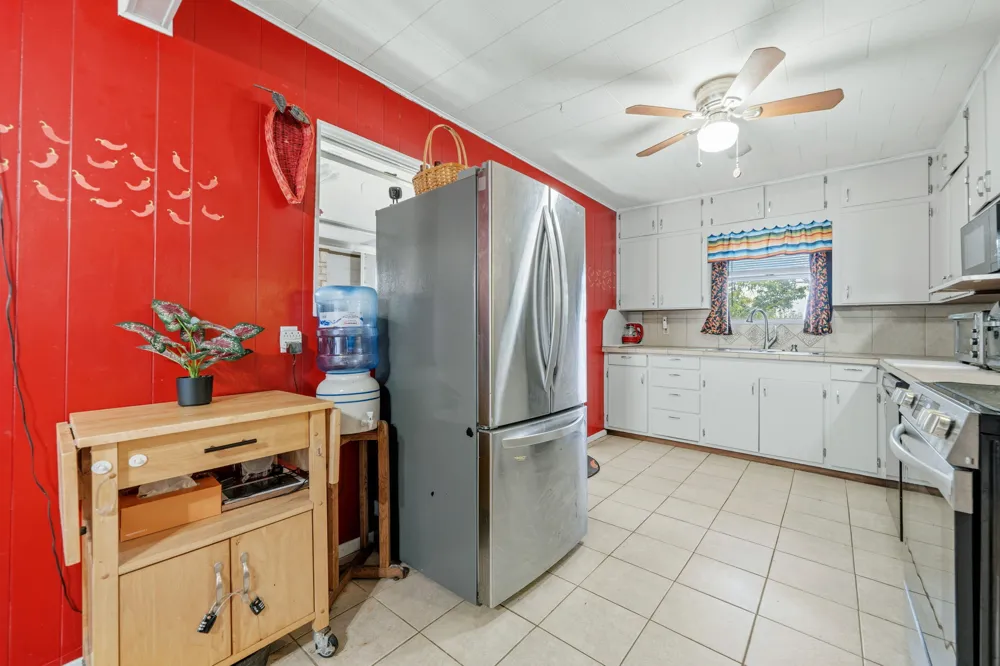914 6th Street Blanco, TX 78606