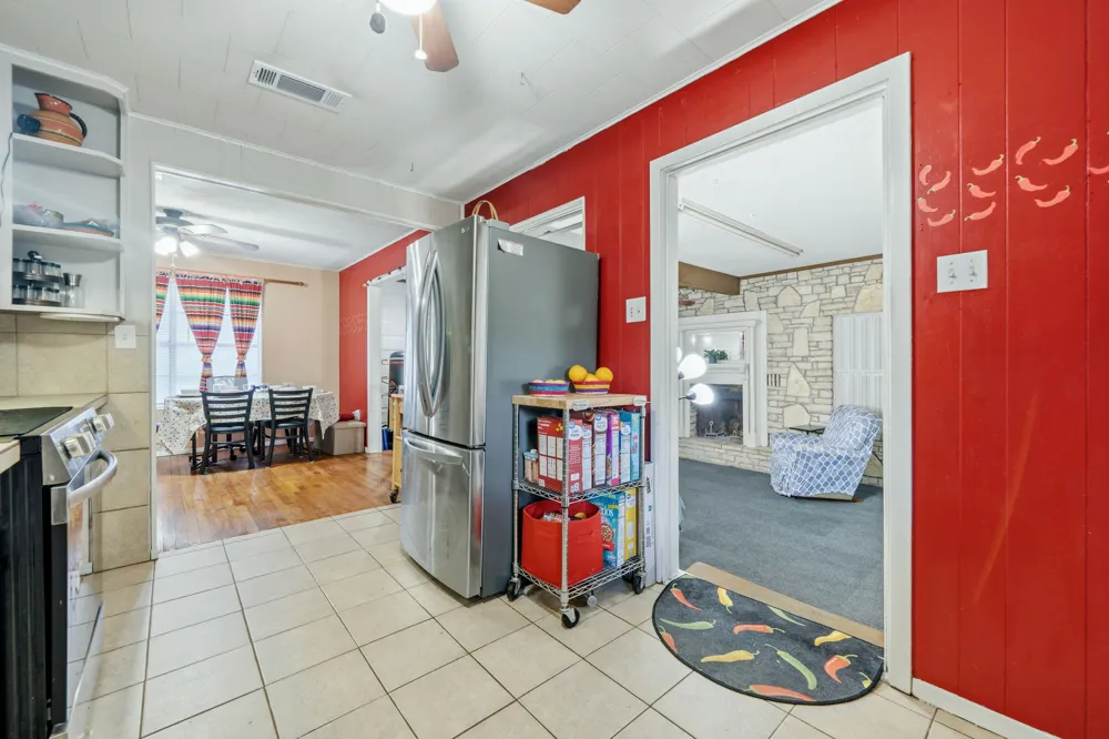 914 6th Street Blanco, TX 78606