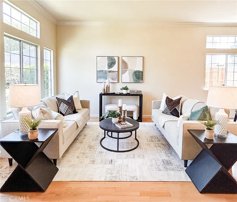 2554 Twain AVE Clovis, CA 93611