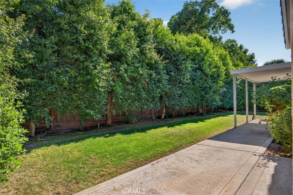 2554 Twain AVE Clovis, CA 93611