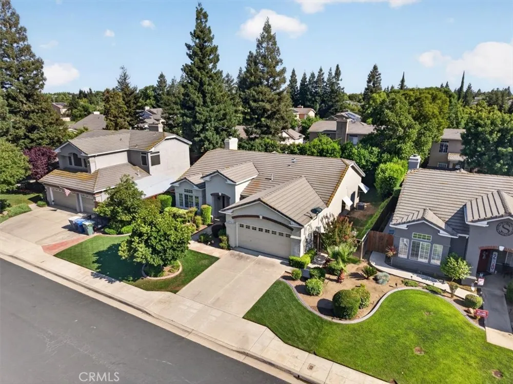 2554 Twain AVE Clovis, CA 93611
