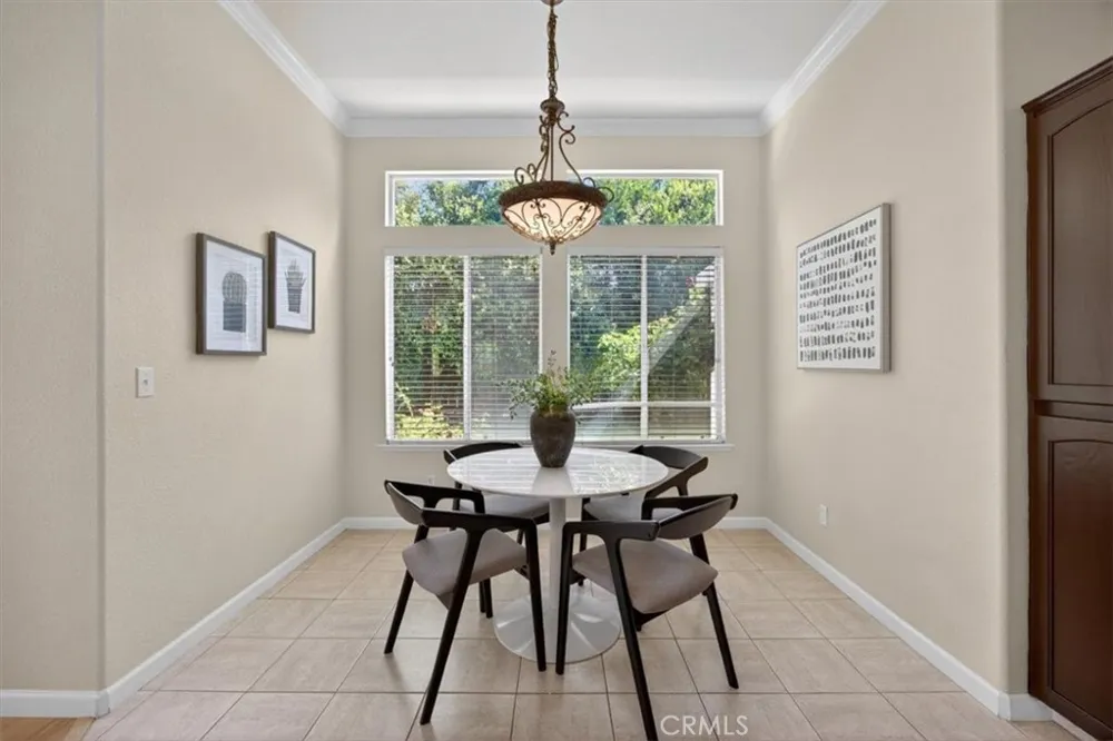 2554 Twain AVE Clovis, CA 93611