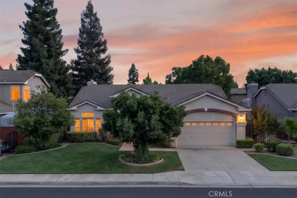 2554 Twain AVE Clovis, CA 93611
