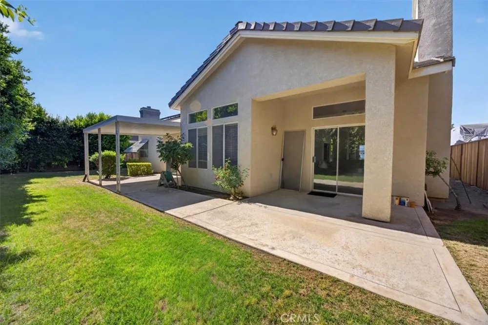 2554 Twain AVE Clovis, CA 93611