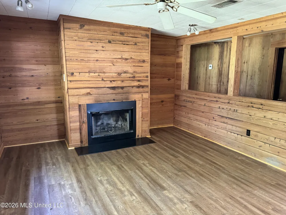 19142 La-15 Vidalia, LA 71373